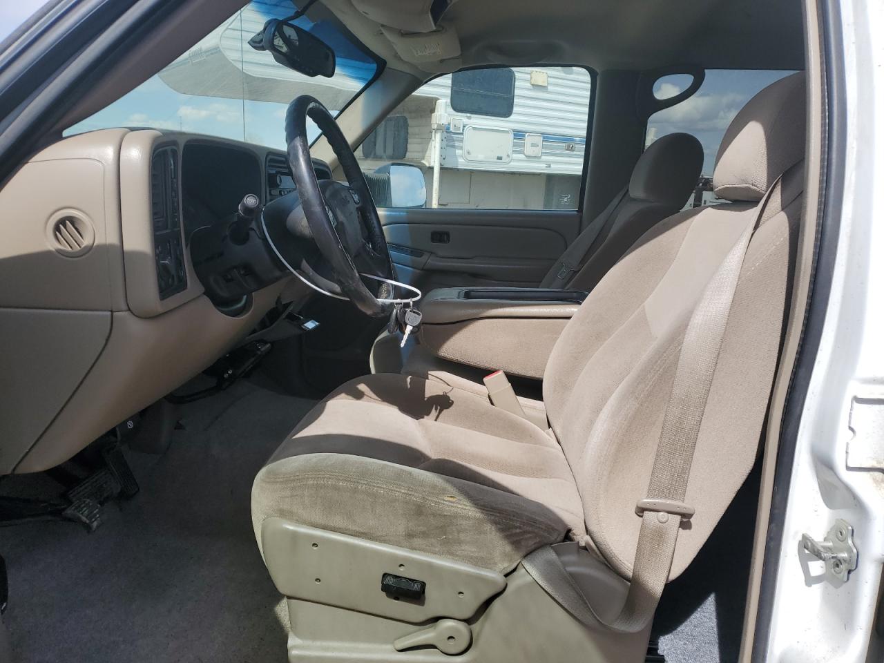 2005 GMC Sierra - Image 7
