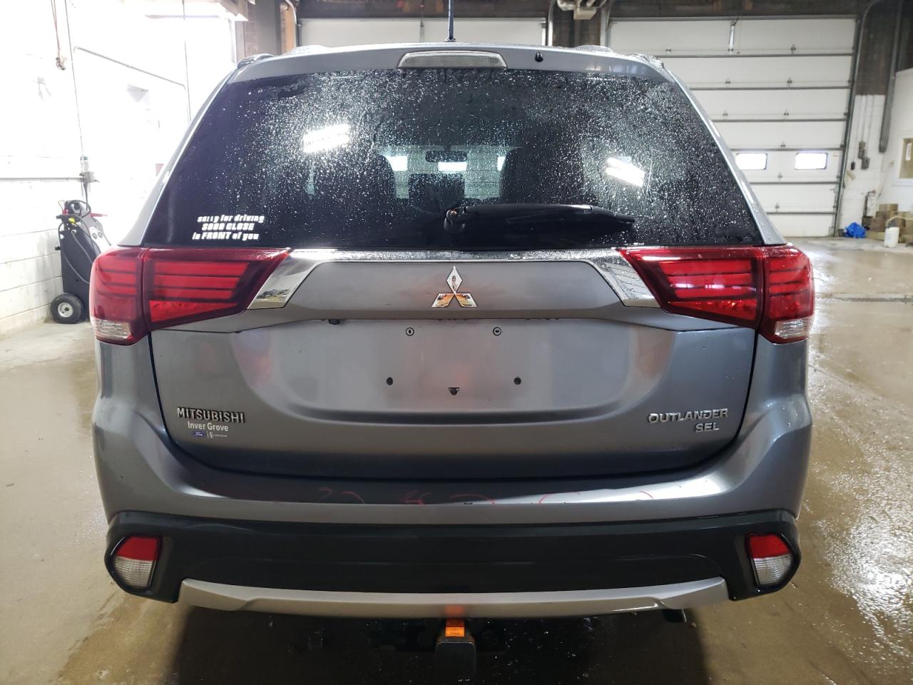 2016 Mitsubishi Outlander - Image 6