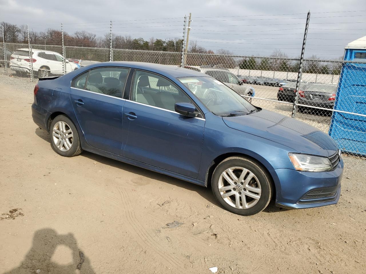 2017 Volkswagen Jetta - Image 4