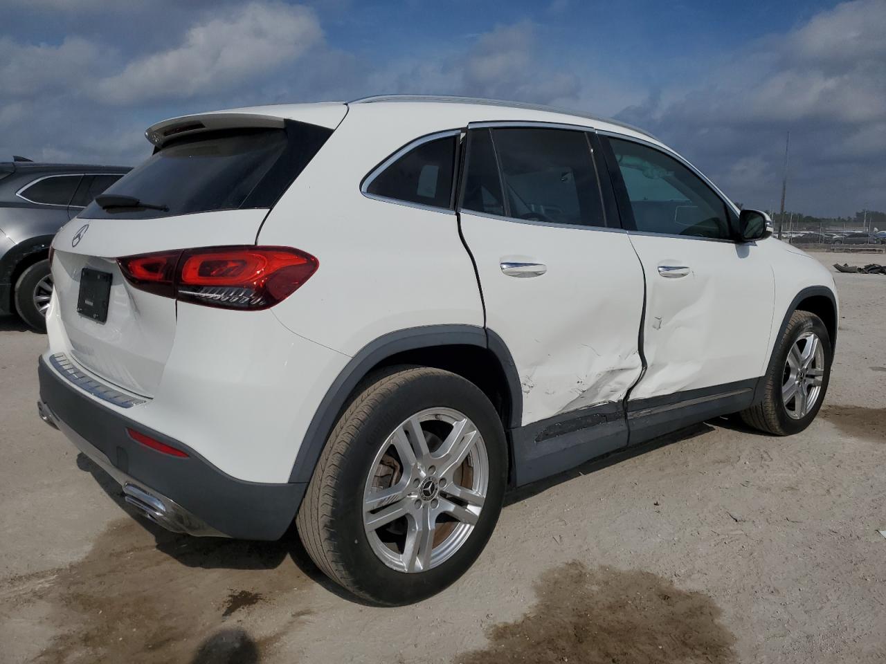 2021 Mercedes-Benz GLA-klasse - Image 3