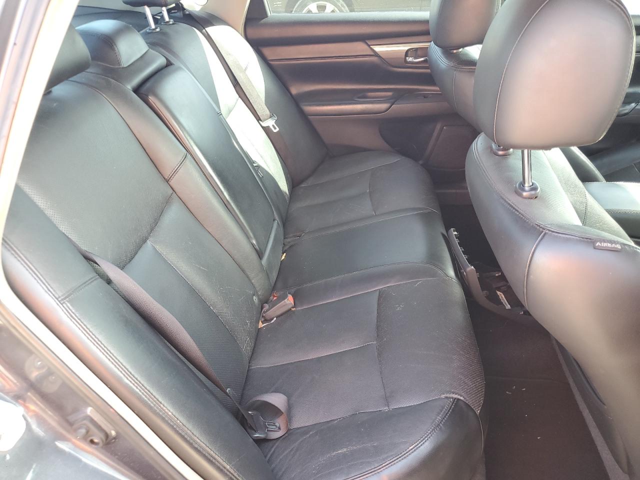 2013 Nissan Altima - Image 10
