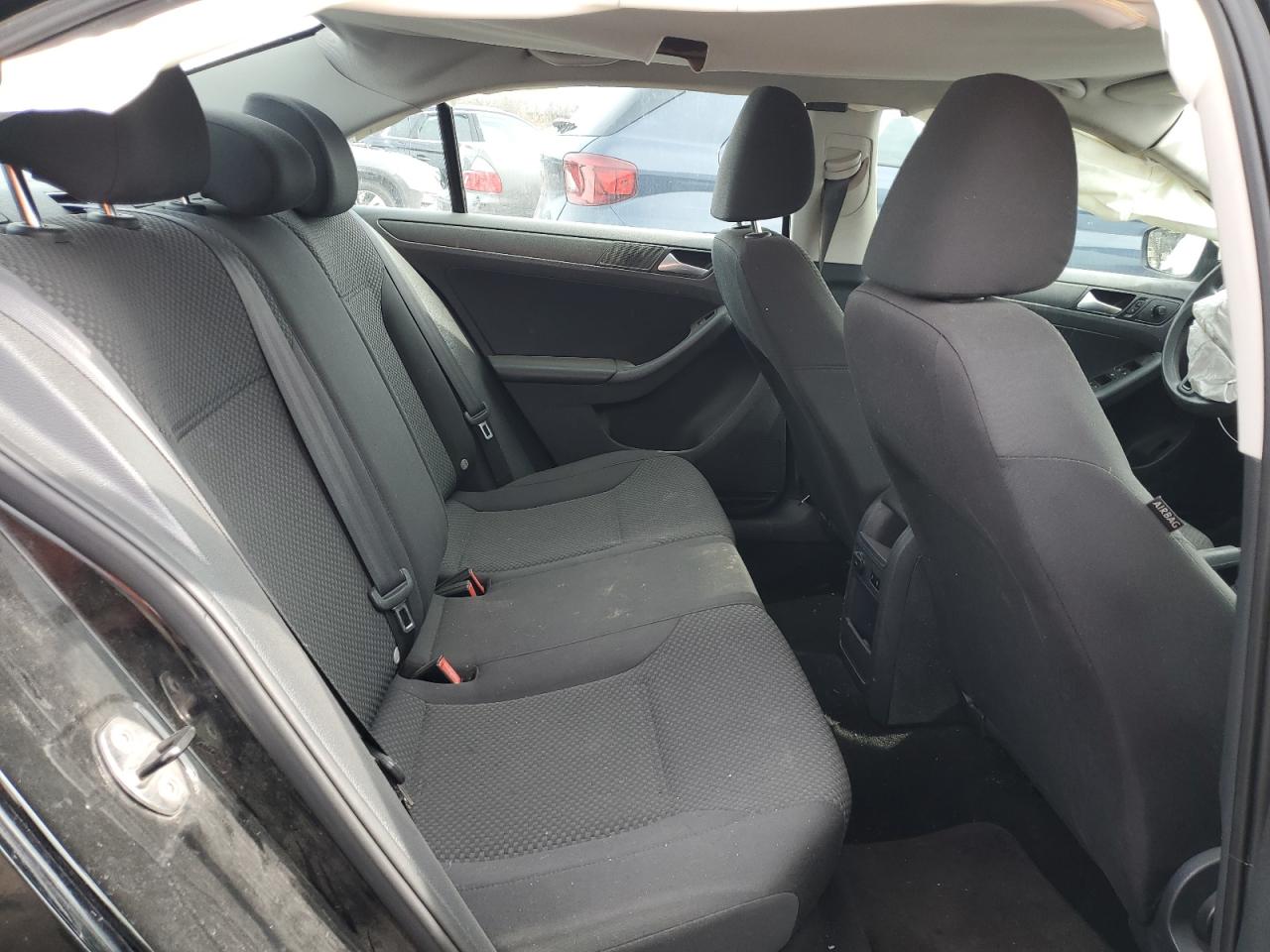 2014 Volkswagen Jetta - Image 10