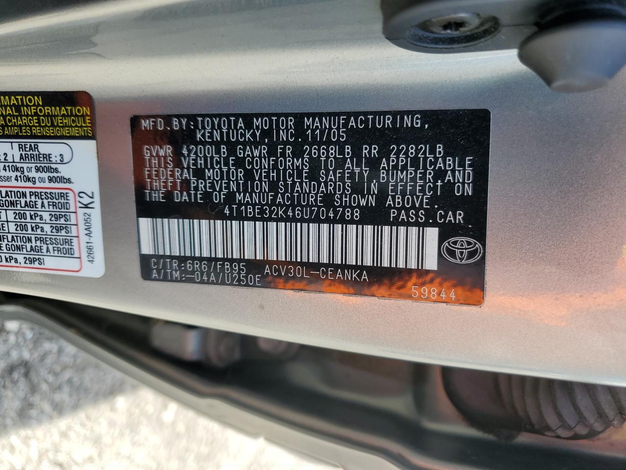 2006 Toyota Camry - Image 14