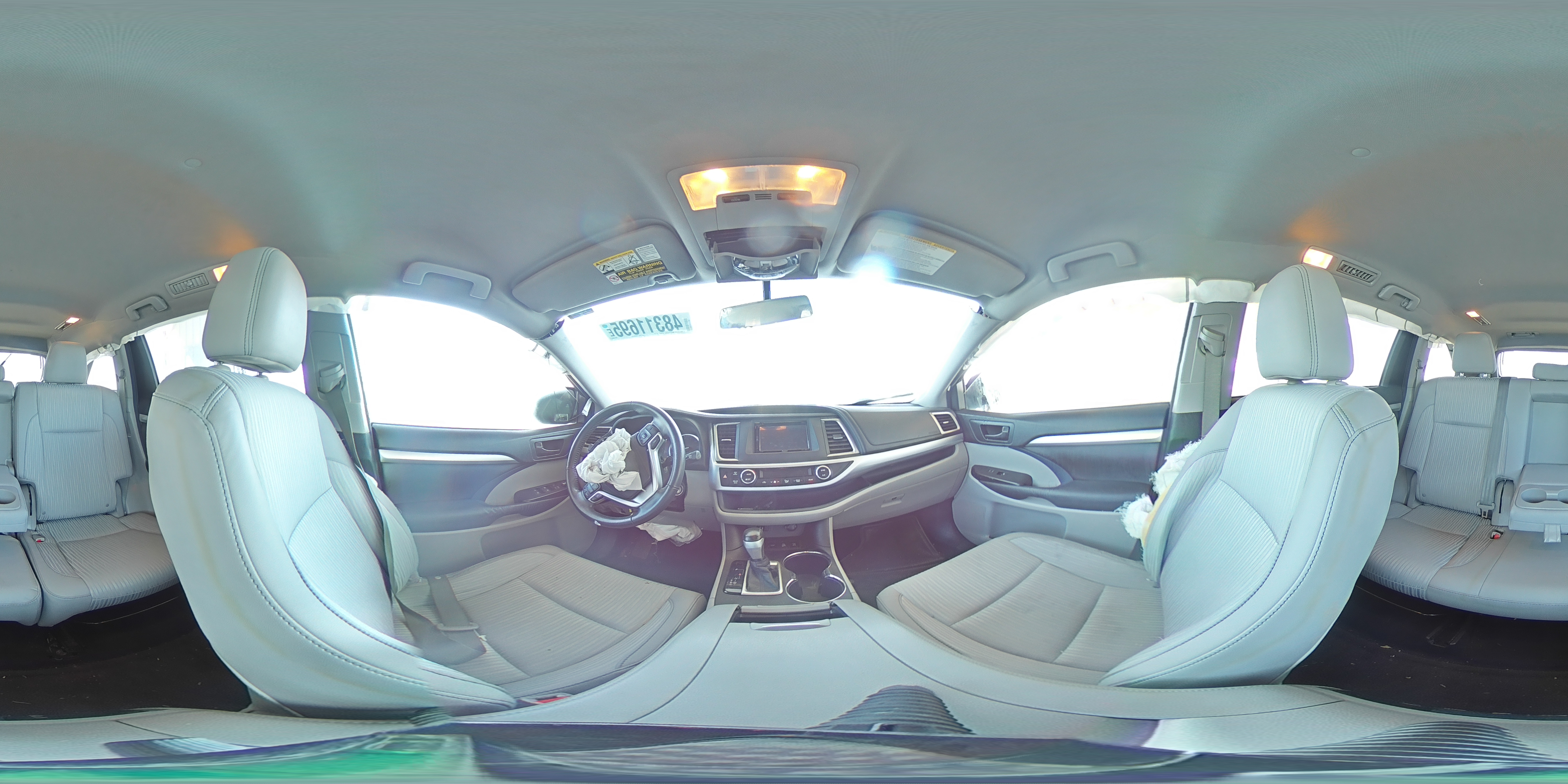 2015 Toyota Highlander - Image 13