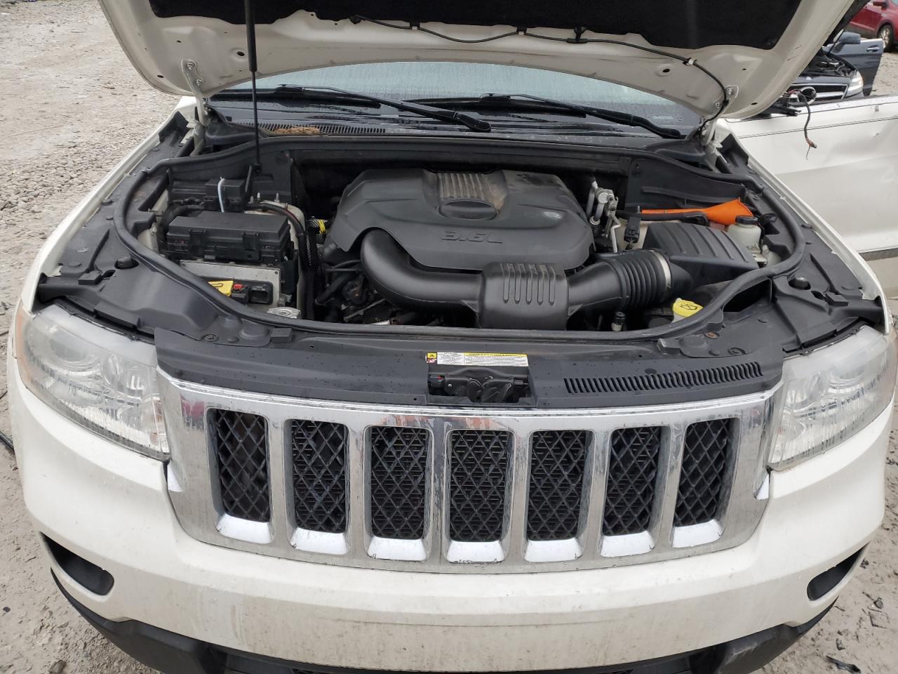 2011 Jeep Grand Cherokee - Image 13