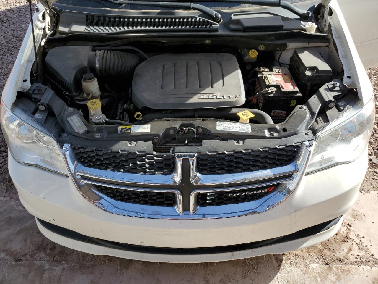 2013 Dodge Caravan - Image 13