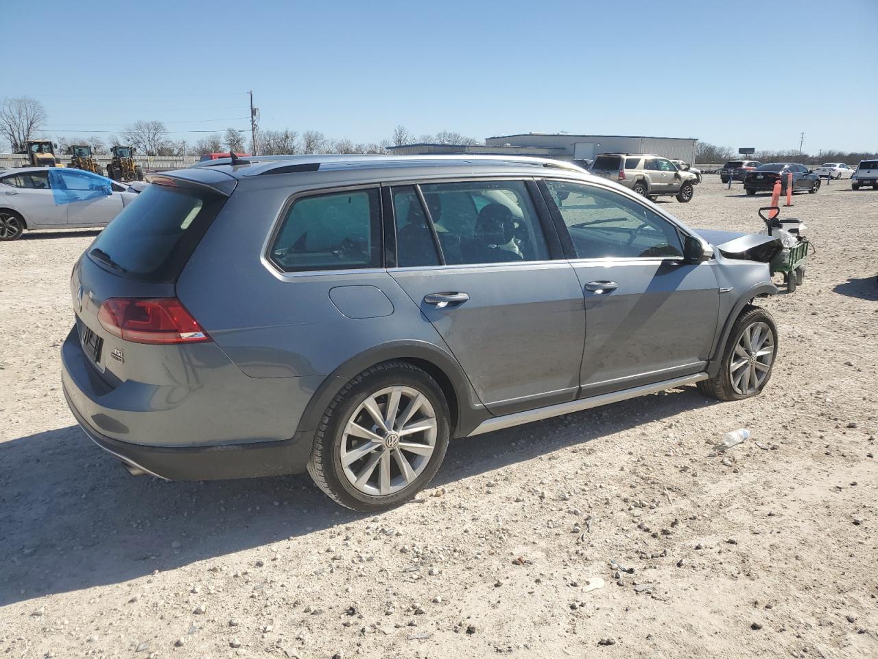 2017 Volkswagen Golf - Image 3