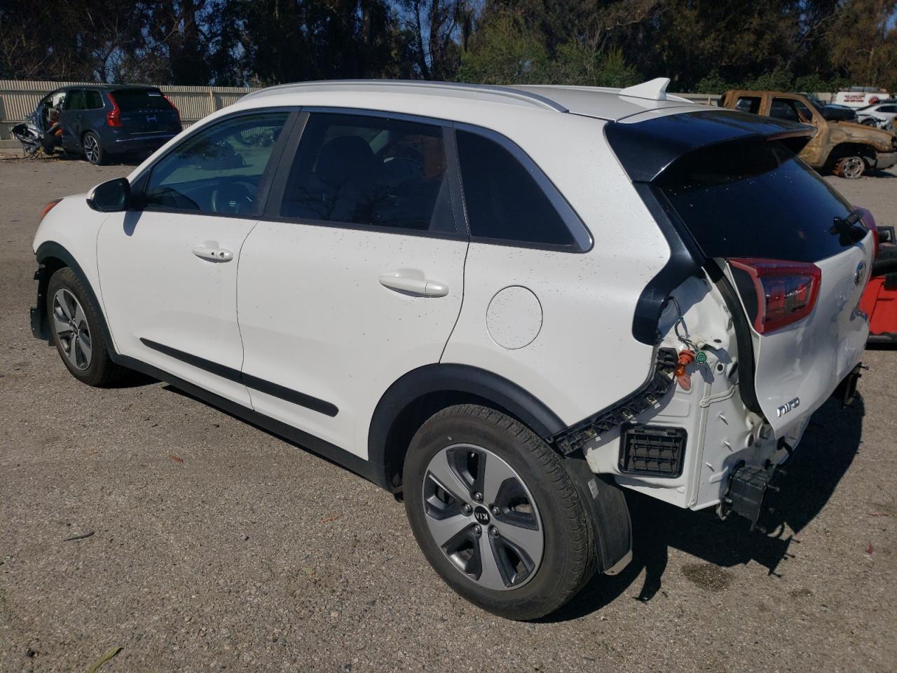 2017 Kia Niro - Image 2