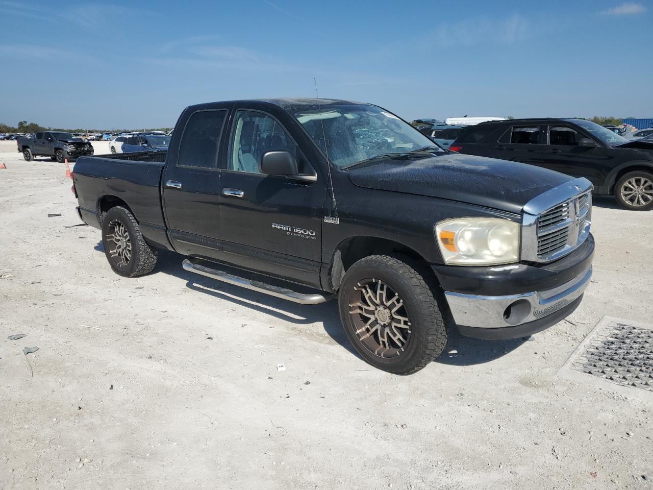 2007 Dodge RAM - Image 4