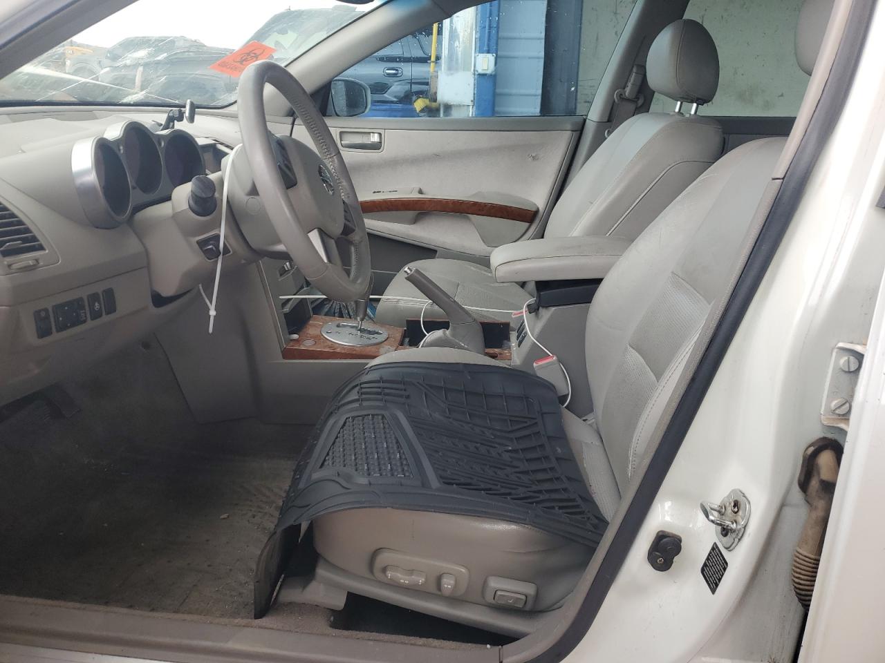 2004 Nissan Maxima - Image 7