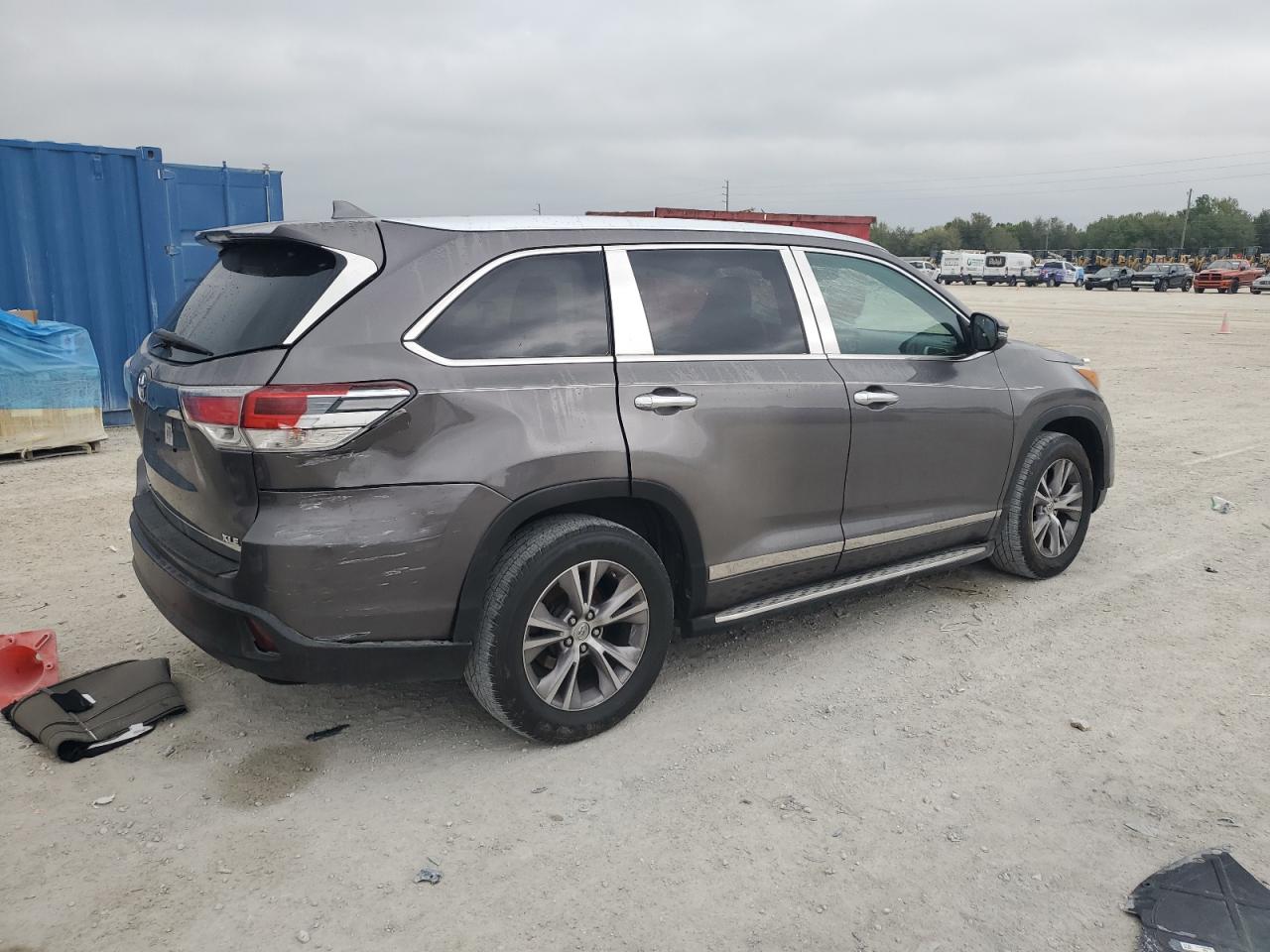 2015 Toyota Highlander - Image 3