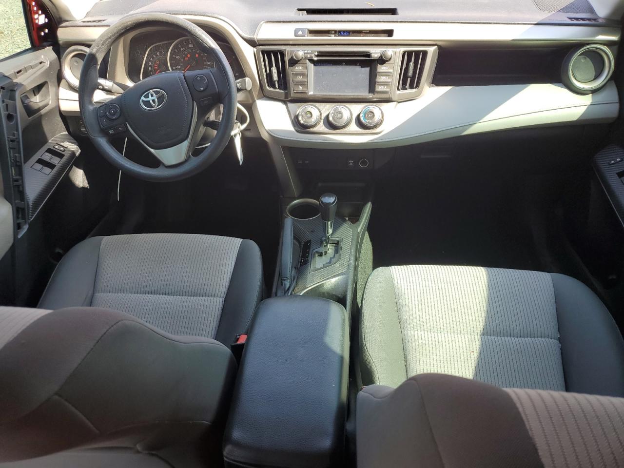 2015 Toyota RAV 4 - Image 8