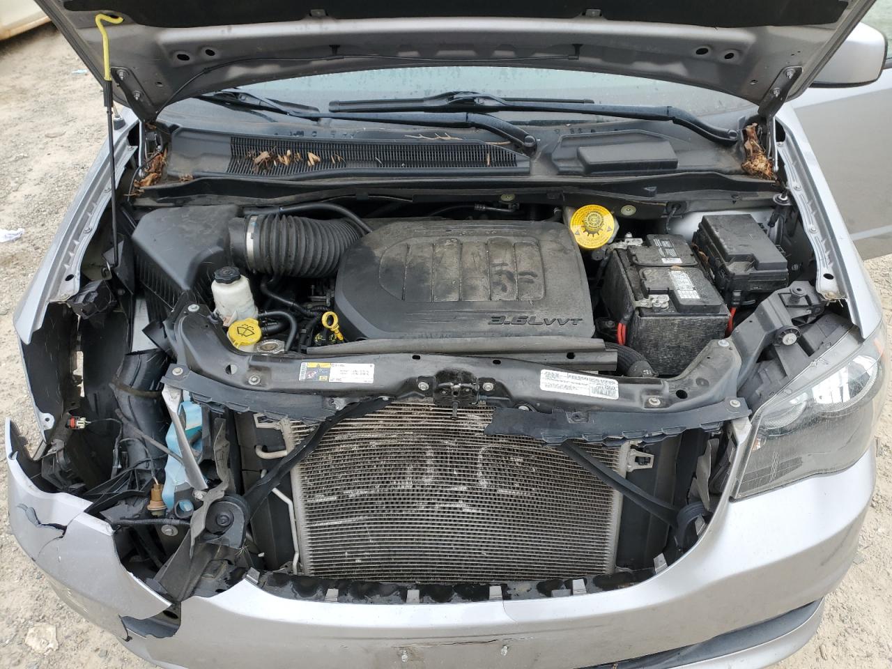 2019 Dodge Caravan - Image 12