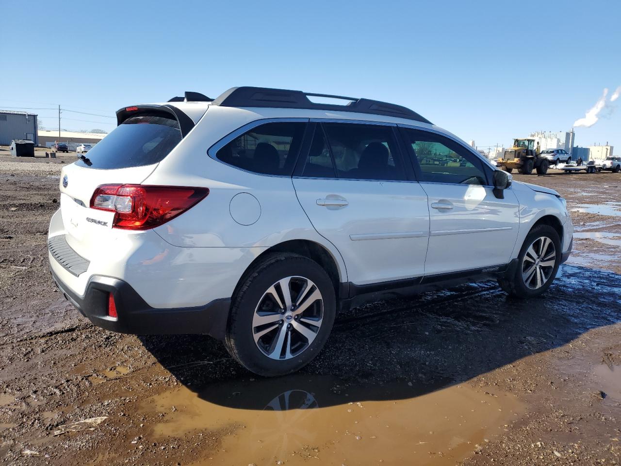2018 Subaru Outback - Image 3
