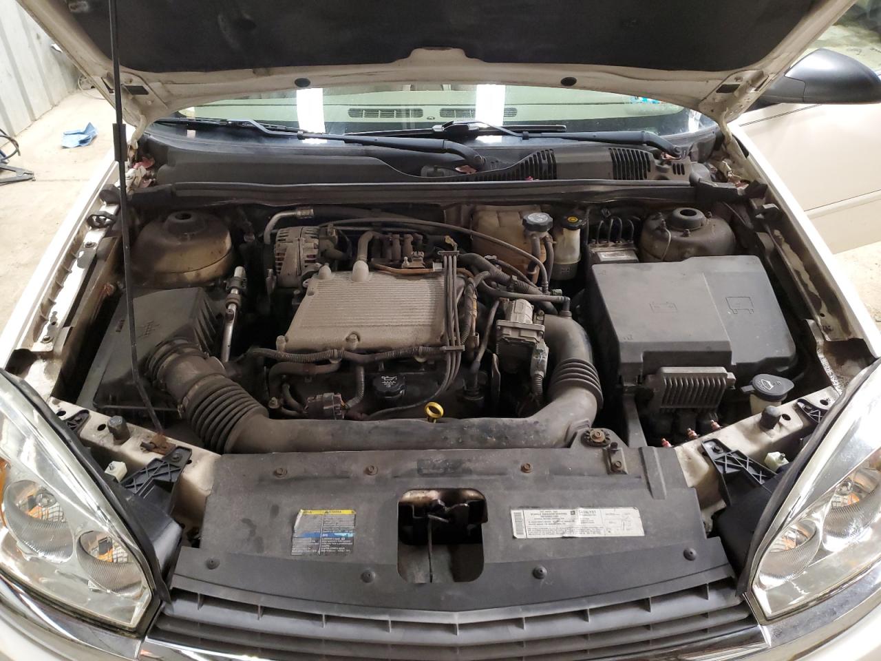 2005 Chevrolet Malibu - Image 11