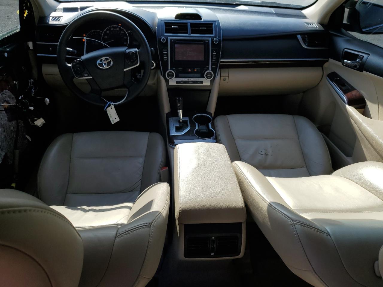 2012 Toyota Camry - Image 8