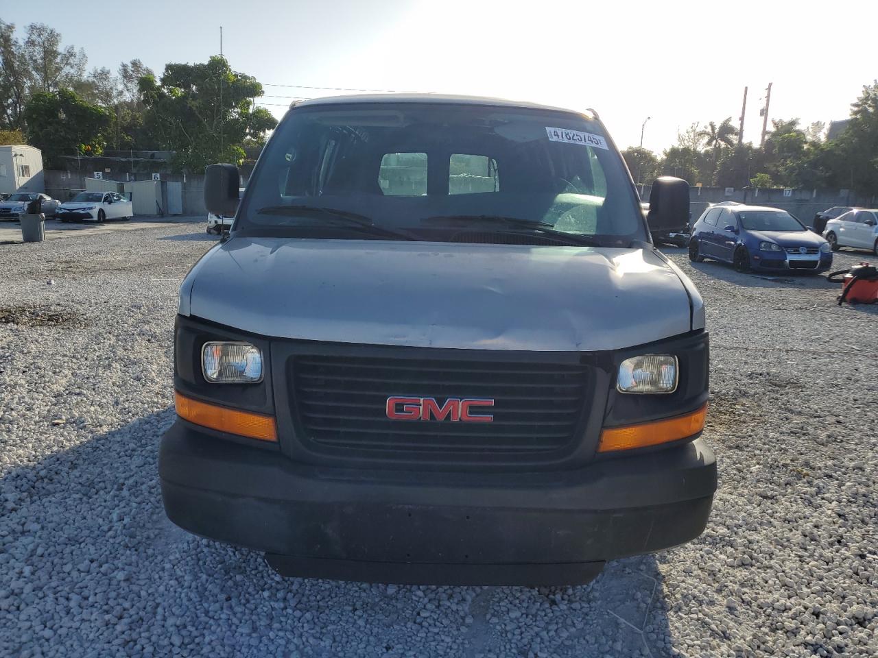 2009 GMC Savana - Image 5