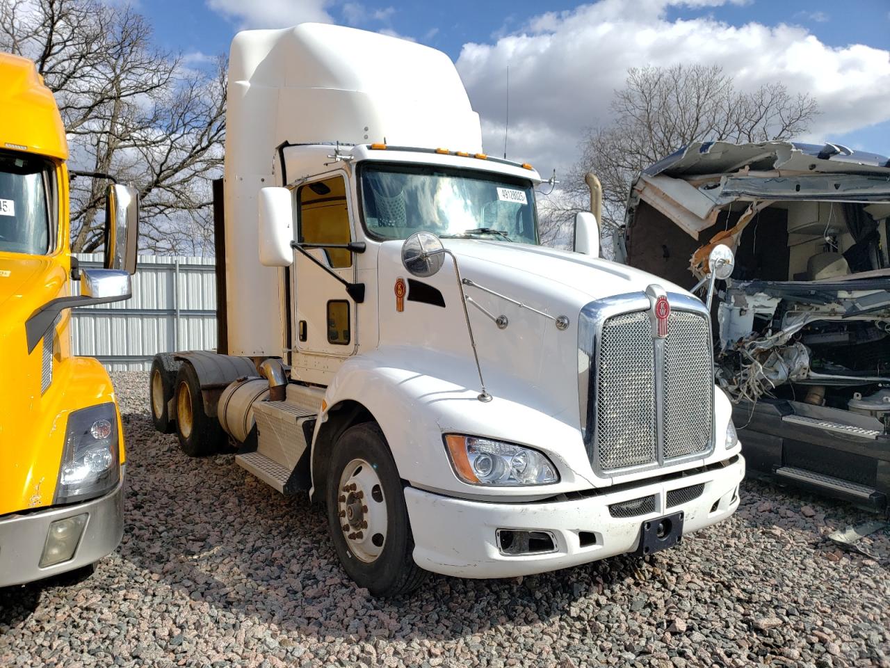 2012 Kenworth T660 Semi Truck იყიდება Avon-ში, MN - Minor Dent/Scratches