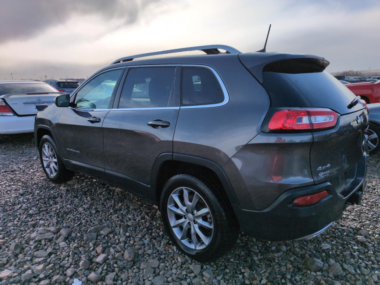 2018 Jeep Grand Cherokee - Image 2