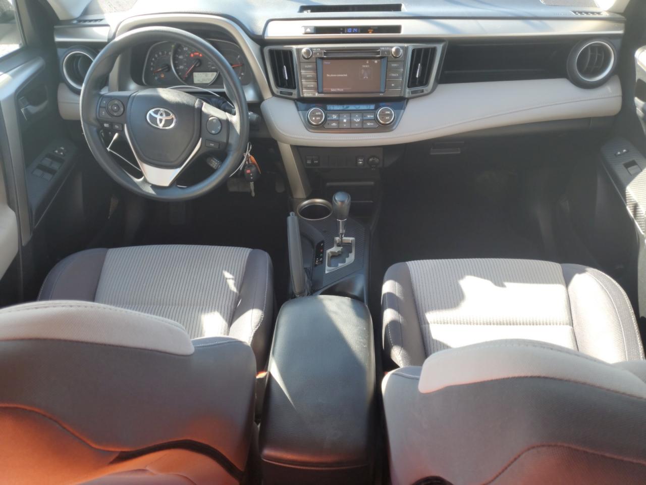 2015 Toyota RAV 4 - Image 8