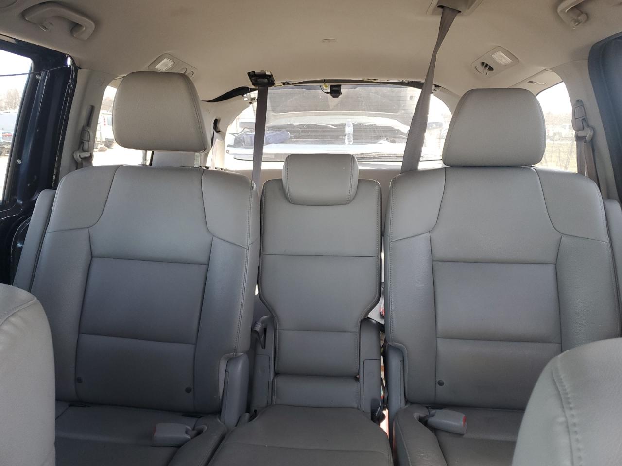 2015 Honda Odyssey - Image 10