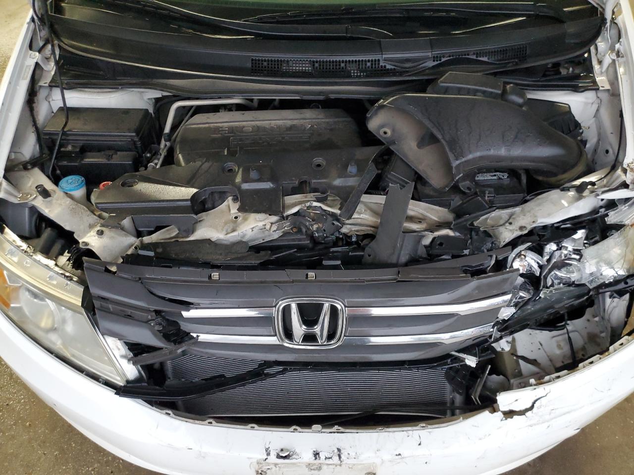 2012 Honda Odyssey - Image 12