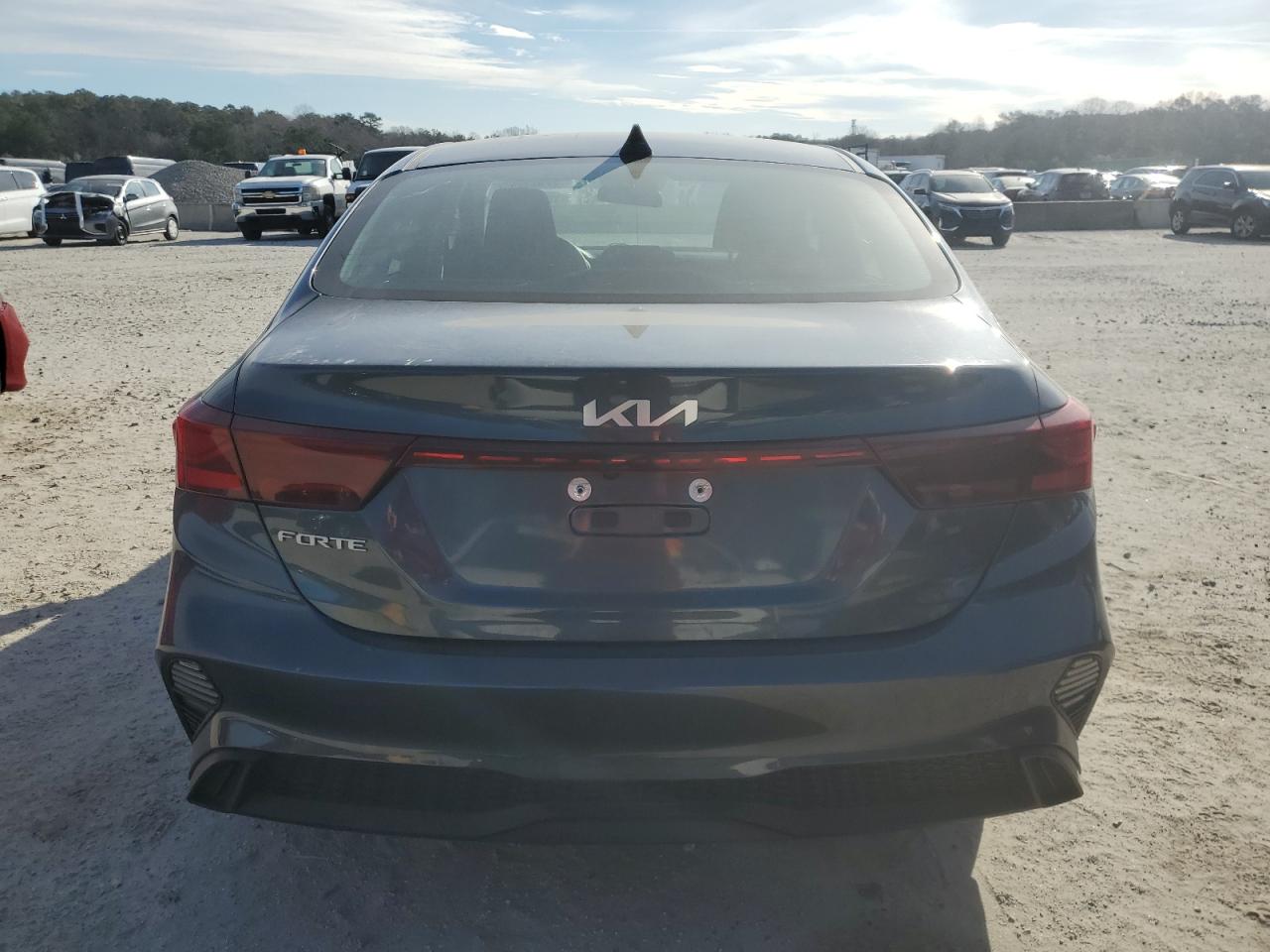 2023 Kia Forte - Image 6