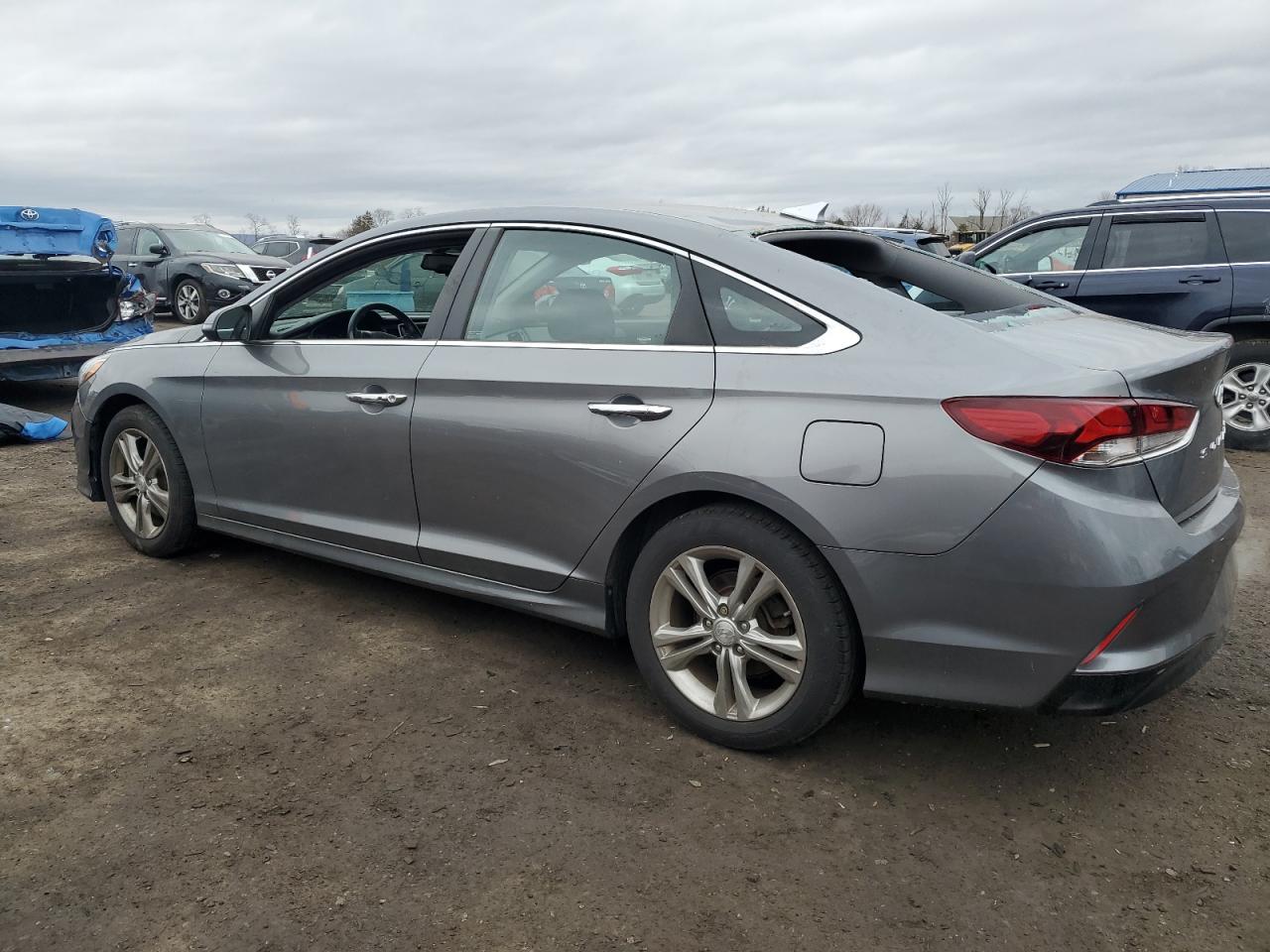 2018 Hyundai Sonata - Image 2