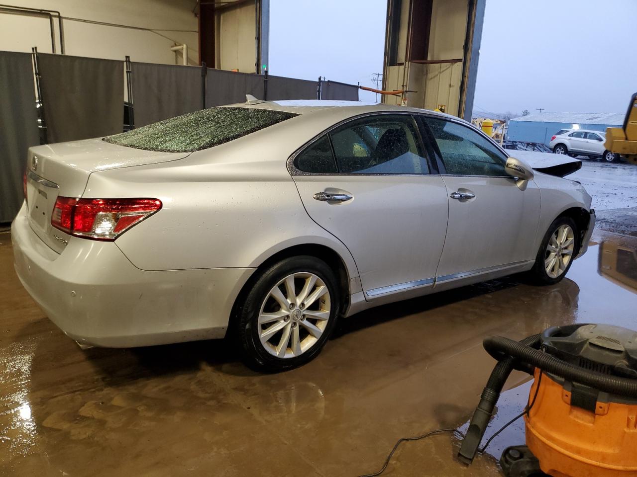 2011 Lexus ES - Image 3