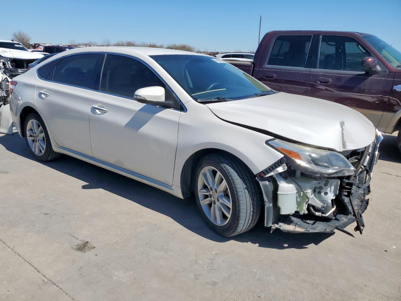2014 Toyota Avalon - Image 4
