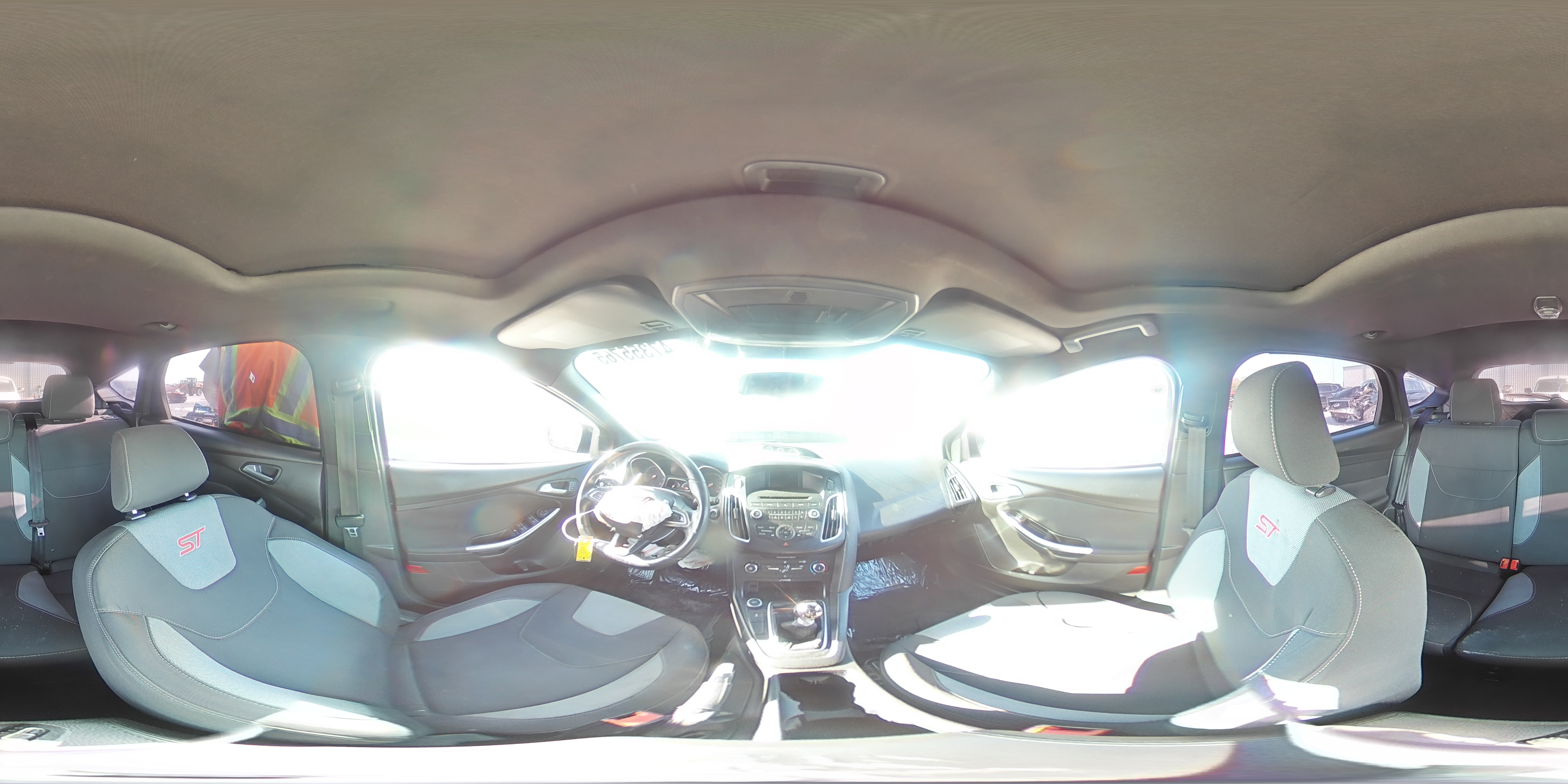 2016 Ford Focus - Image 13