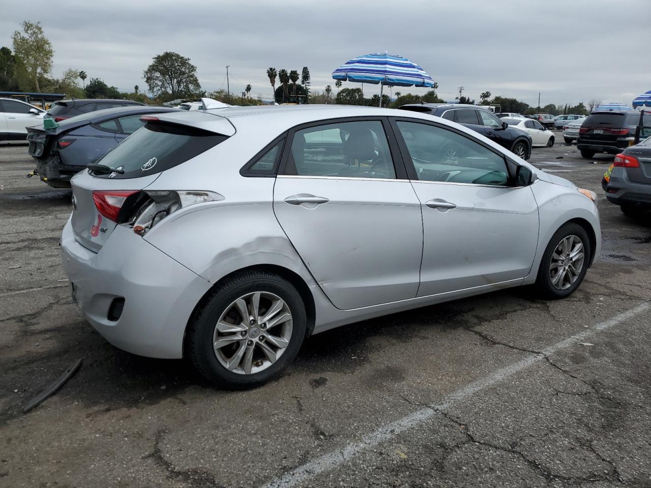2013 Hyundai Elantra - Image 3
