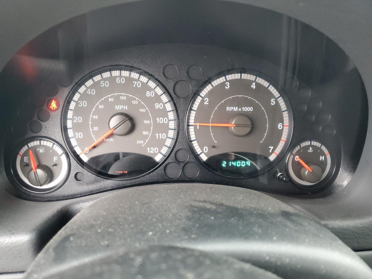 2005 Jeep Liberty (North America) - Image 9