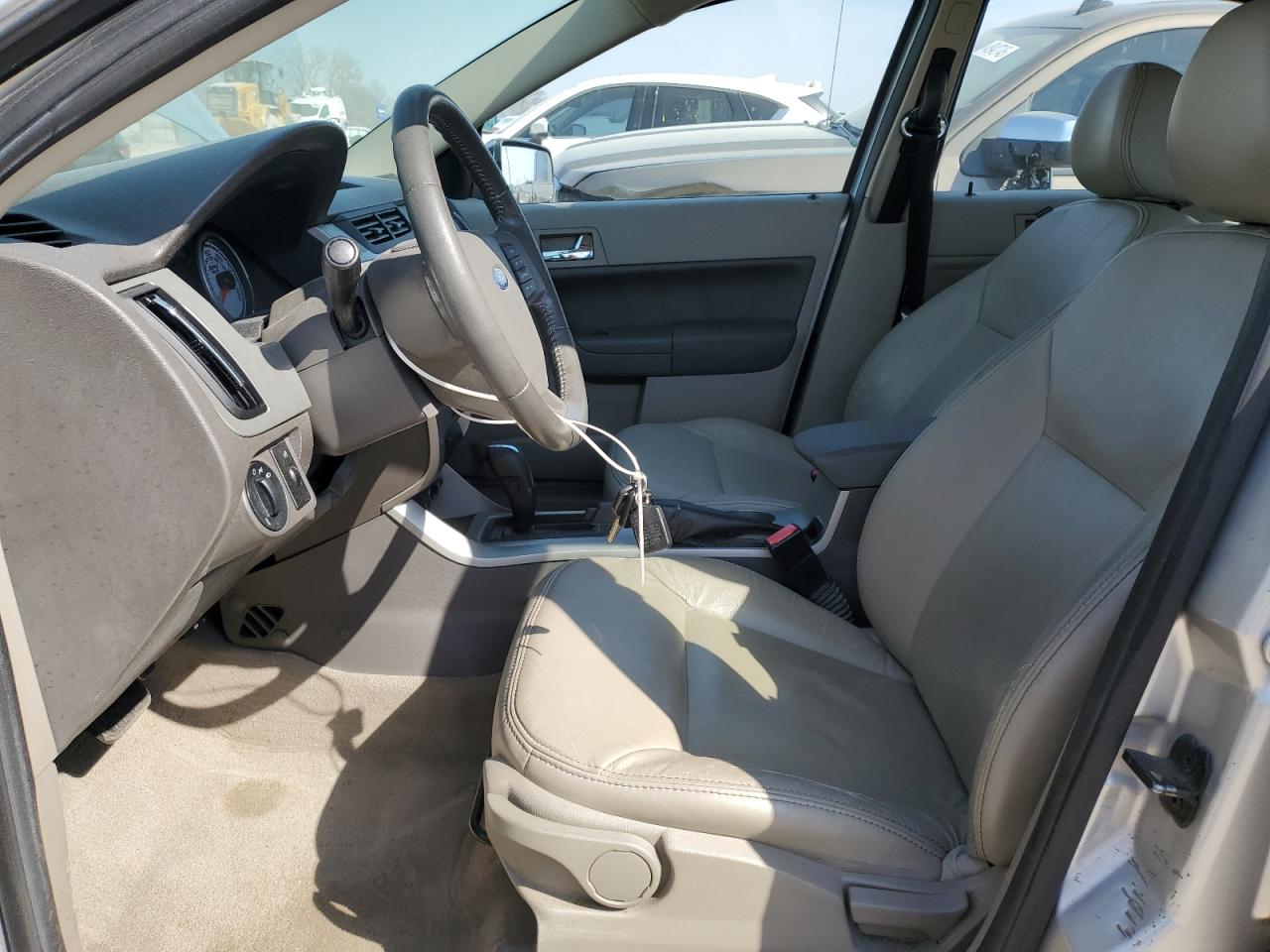 2010 Ford Focus - Image 7