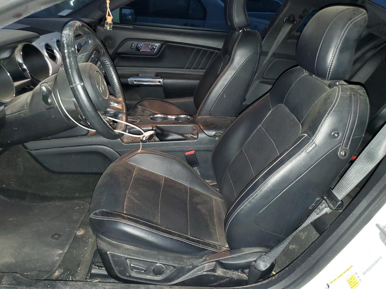 2017 Ford Mustang - Image 7