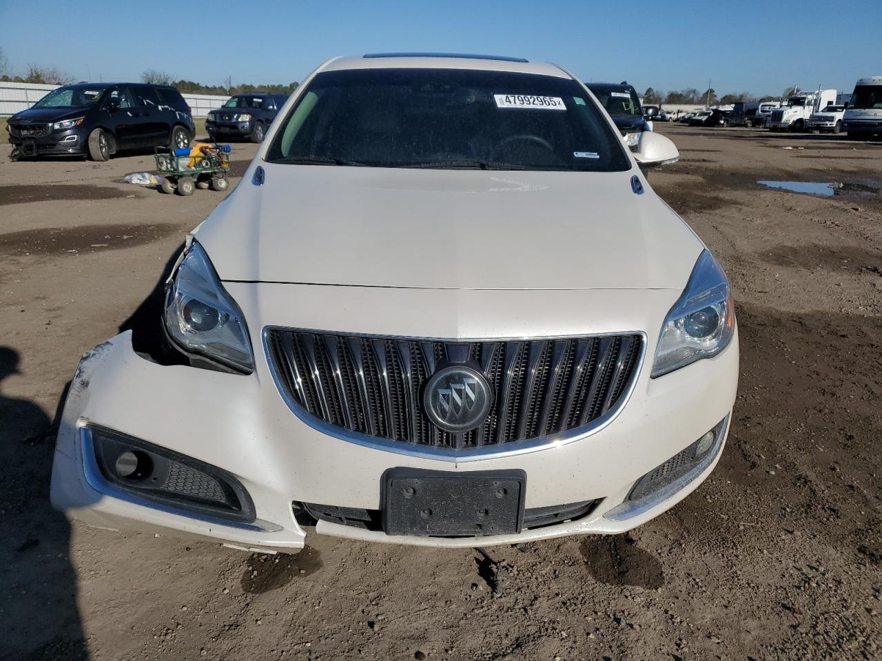 2014 Buick Regal - Image 5