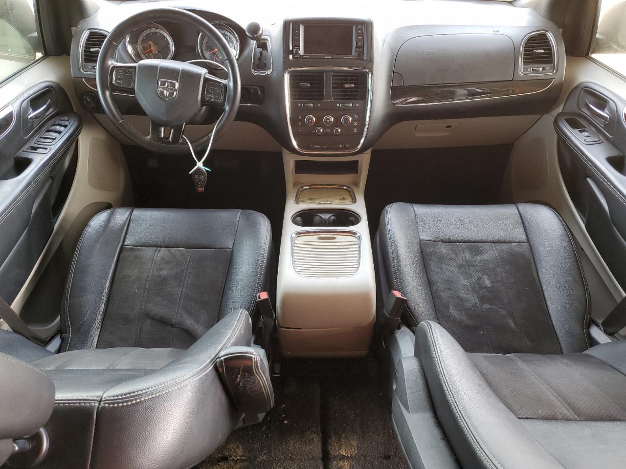 2019 Dodge Caravan - Image 8