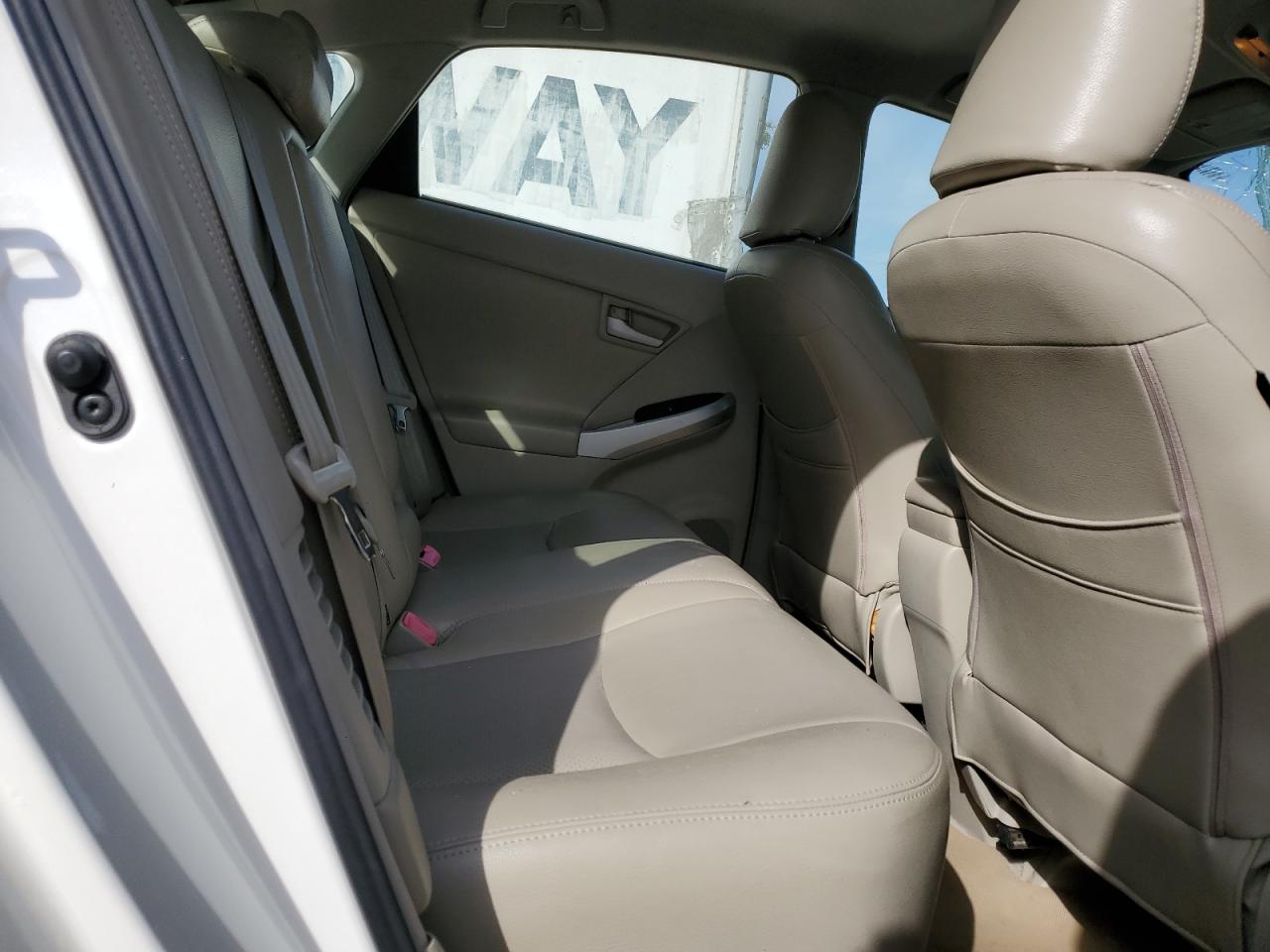 2011 Toyota Prius - Image 11