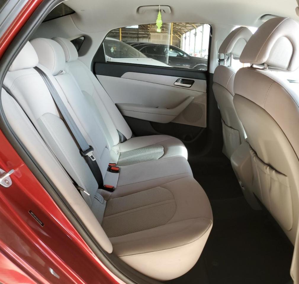 2016 Hyundai Sonata - Image 10
