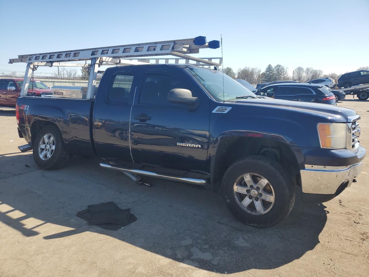2010 GMC Sierra - Image 4