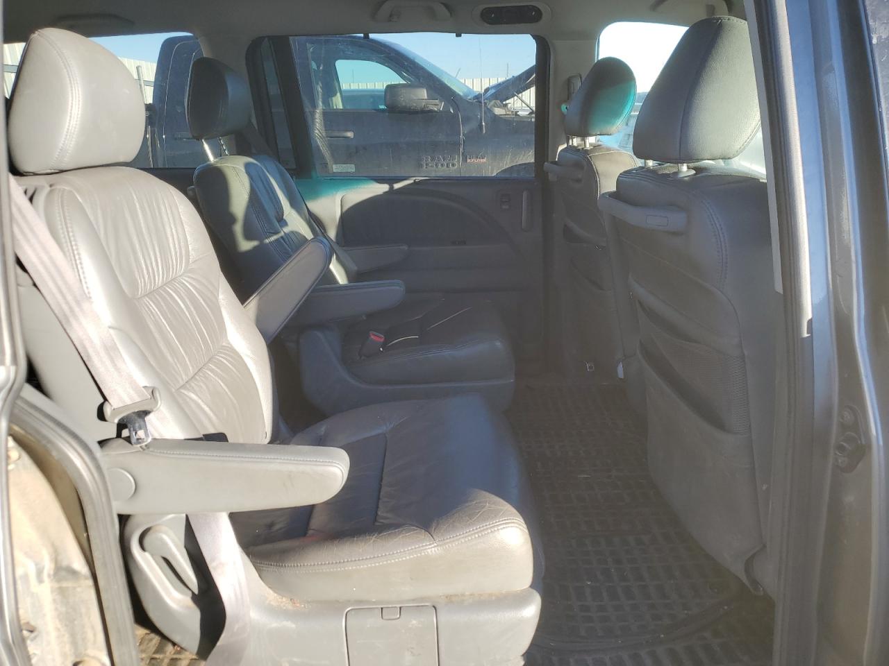 2007 Honda Odyssey - Image 11
