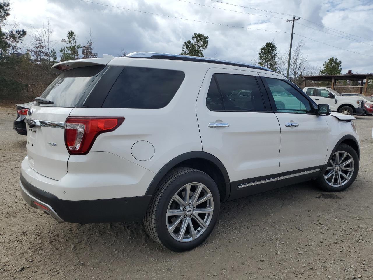 2017 Ford Explorer - Image 3