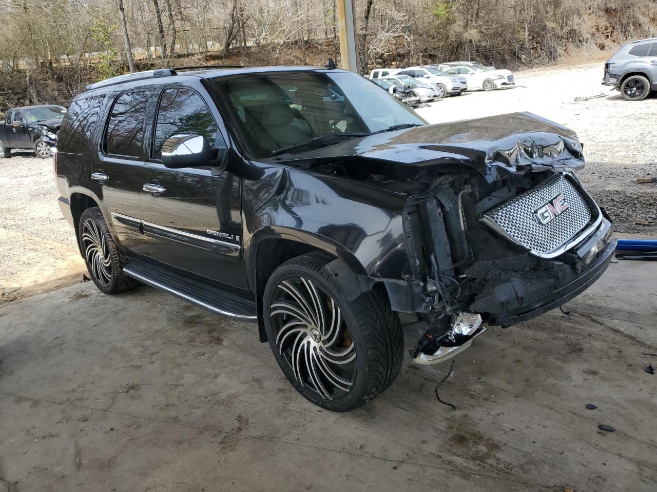 2008 GMC Yukon - Image 4