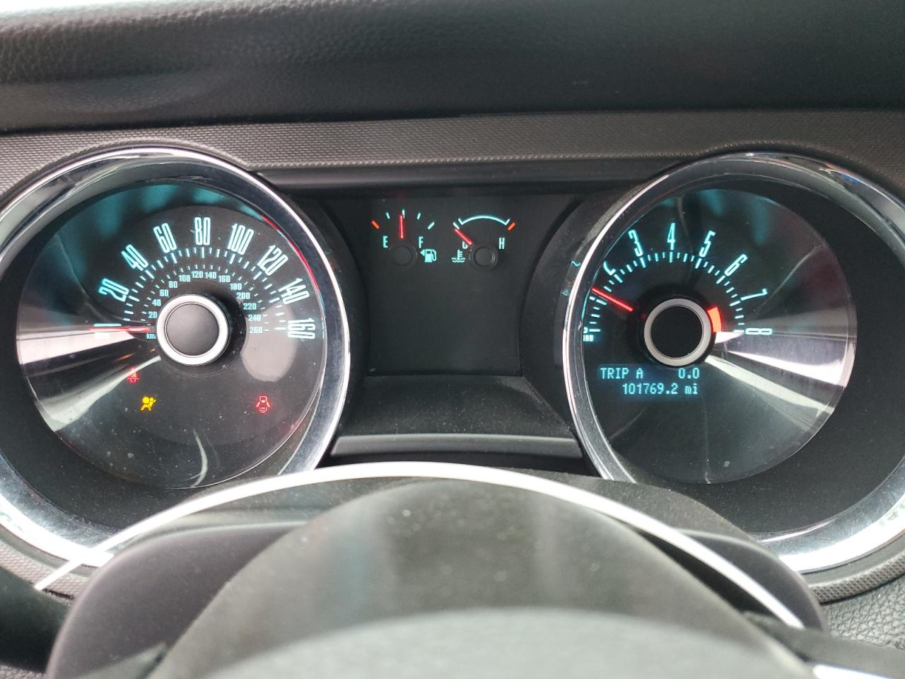 2013 Ford Mustang - Image 9