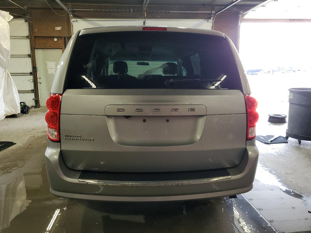 2017 Dodge Caravan - Image 6