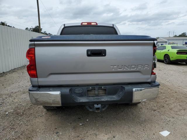 Pickups TOYOTA TUNDRA 2017 Silver