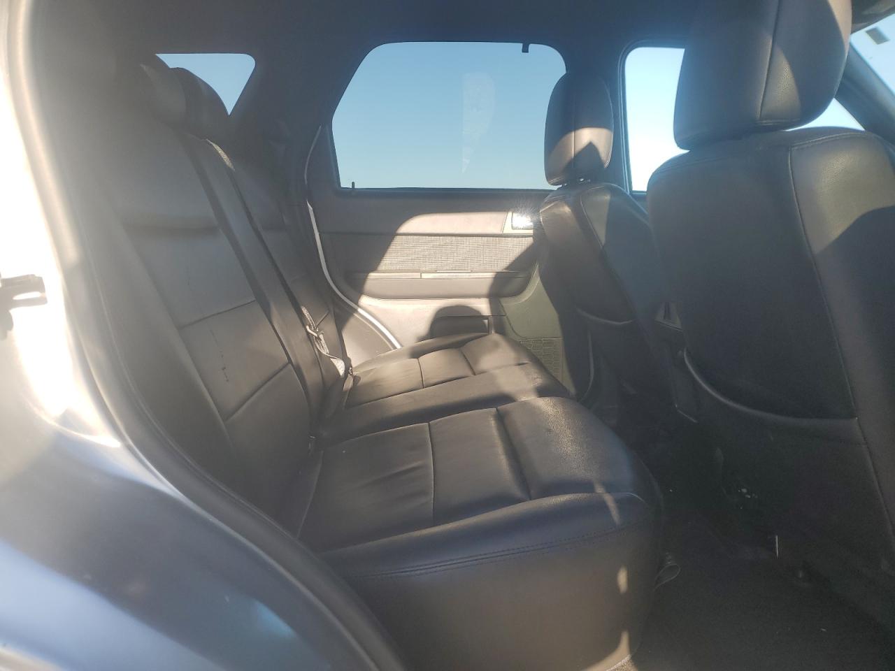 2009 Ford Escape - Image 11