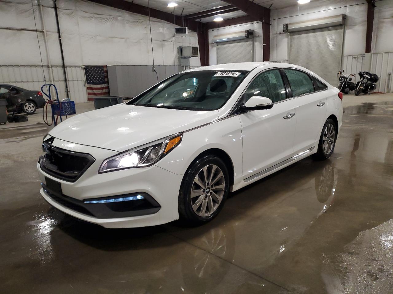 2015 Hyundai Sonata - Image 1