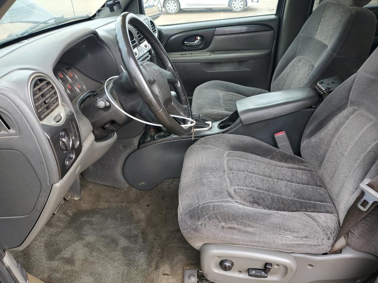 2004 GMC Envoy - Image 7