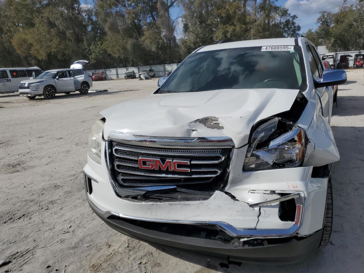 2016 GMC Terrain - Image 5